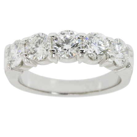 14K White Gold Shared Prongs Tapered Band w/5Di...