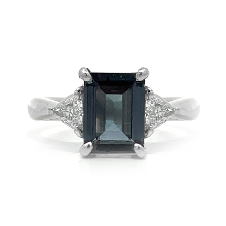 Platinum 3Stone Fashion Ring w/1 Alexandrite=1....