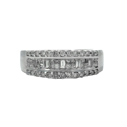 /home/earthtreasures/catalog.shopearthtreasures.com/imagedumplarge/EARTH_U1-106030.jpg 14K White Gold Estate 3Row Channel Band w/Diams...