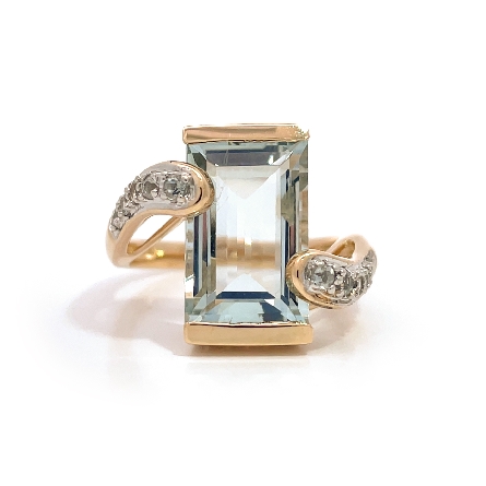 /home/earthtreasures/catalog.shopearthtreasures.com/imagedumplarge/EARTH_U2-16979.jpg 14K Yellow and White Gold Estate Aquamarine and...