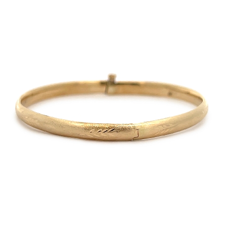 /home/earthtreasures/catalog.shopearthtreasures.com/imagedumplarge/EARTH_U5-17460.jpg 14K Yellow Gold Estate Etched Baby Bangle Brace...