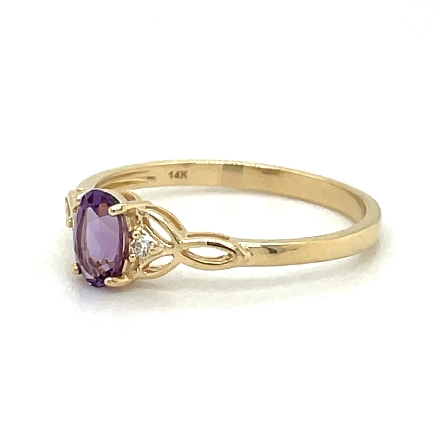 14K Yellow Gold Oval Fashion Ring w/Amethyst=.48ct and 2Diams=.03ctw SI H-I Size 6.5 #16286AM