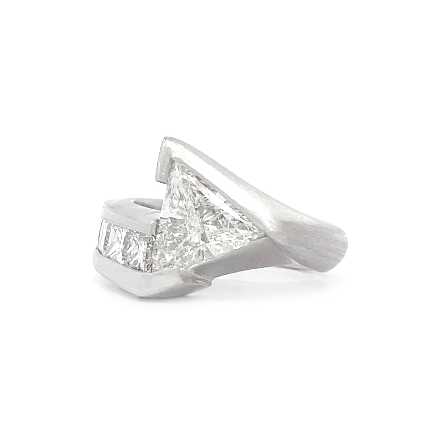 18K White Gold Estate Fashion Channel Ring Size5.5 w/1Trillion Diams=1.00apx and 4Princess Diams=.75apx VS I 7.2dwt 
