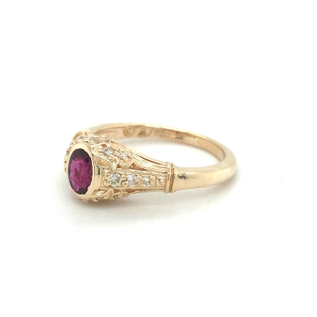 14K Yellow Gold Estate Oval Bezel Ring w/Ruby=.49ct and 18Diams=.24ctw SI H-I Size7 2.5dwt
